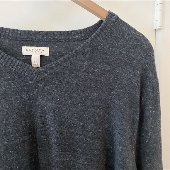 Men’s Sweater - Picture 1 of 3